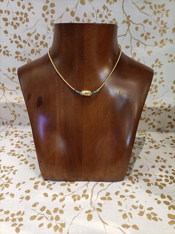 Collier doré